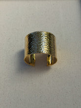 Load image into Gallery viewer, ARMOUR CUFF
