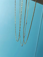 Load image into Gallery viewer, TANA NECKLACE - Eleva the Label
