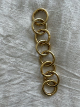Load image into Gallery viewer, PLUMERIA BRACELET - Eleva the Label
